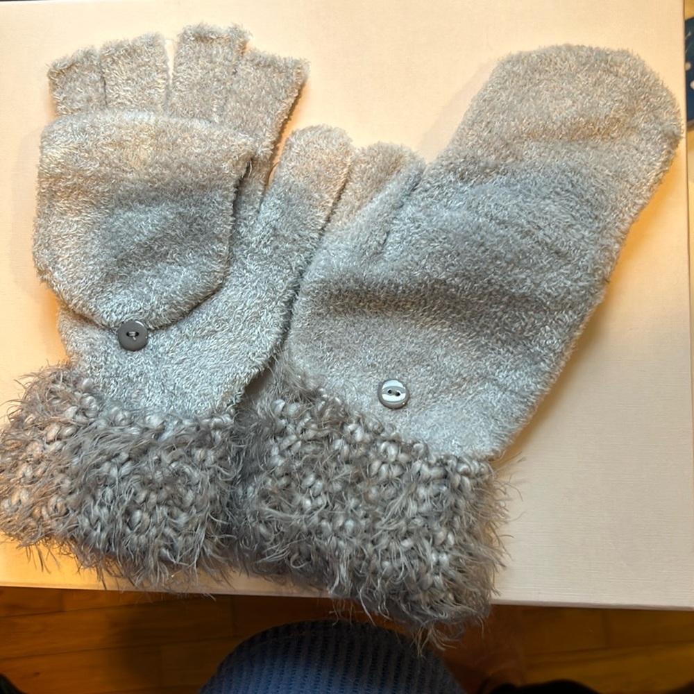 NWOT Gloves